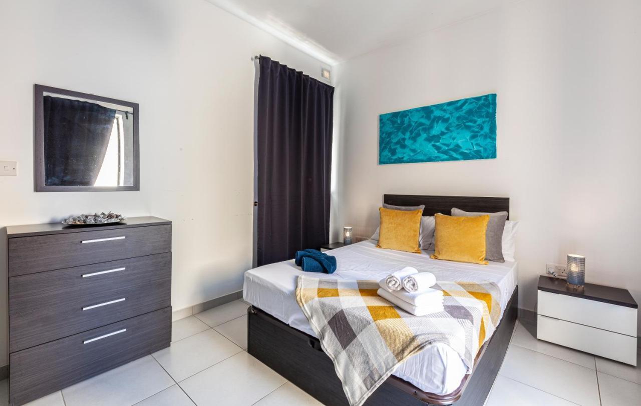 Z4 - Seafront Apartment 圣保罗湾城 外观 照片